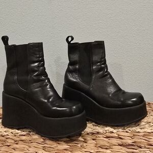 Dinomite Steve Madden boots